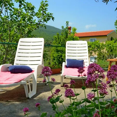 Haus Gaia Apartment Rasa